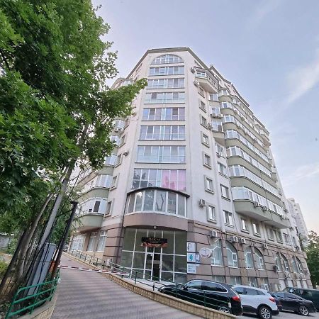 Elegance Apartment Chisinau Center Close To Stefan Cel Mare エクステリア 写真